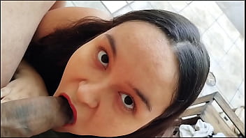 Diabeats gozando gostoso nos lábios vermelhos de mc akira