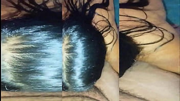 Su gran culo se refleja en mi espejo cuando me chupa la polla y termino follandola