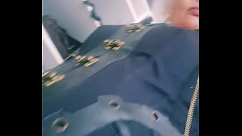 Bonjour toi j'ai très envie de voir ta bite et de la sentir en moi tu viens