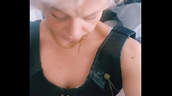 Bonjour toi j'ai très envie de voir ta bite et de la sentir en moi tu viens