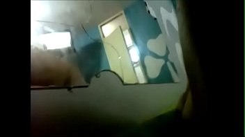 Amantes en la cama de mama