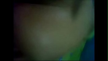 Amantes en la cama de mama