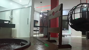 Coloquei minha escrava na forca e ela mamou minha rola assista completa em sheen ou red