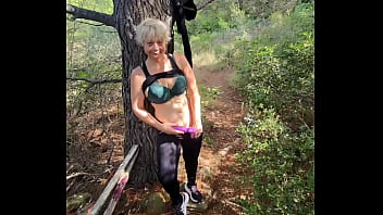 Petite balade sexe dans les bois