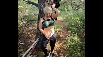 Petite balade sexe dans les bois