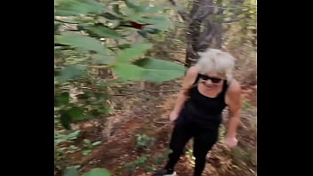 Petite balade sexe dans les bois