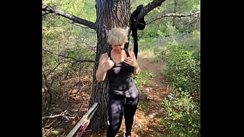 Petite balade sexe dans les bois