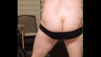 Sensual Sexy Y Ardiente Baile Totalmente Desnudo thumbnail