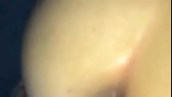 Explodi de prazer gozando pelo cu com o negão