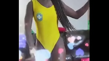 Fernanda chocolate na telinhaum espetáculo de mulherpra esquentar o clima de hexa já disponível no