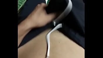 Flashing dick to seduce girls