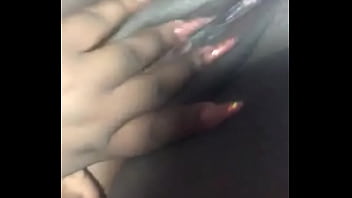 Bbw massages her clit