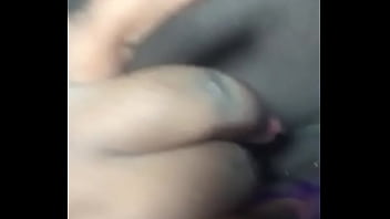 Bbw massages her clit