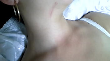 Mi masturbo e godo giocando per voi