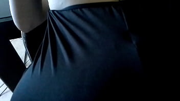 Mi masturbo e godo giocando per voi