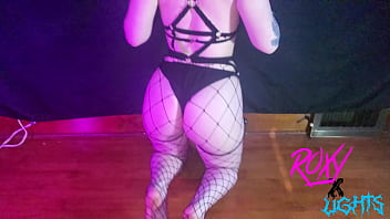 Huge fishnet booty