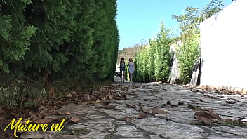 Naughty gilf shows two inexperienced girls how to eat pussy like a champ