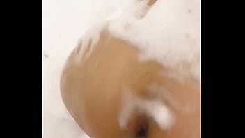 Nalguitas con jabón