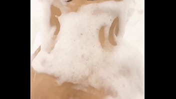 Nalguitas con jabón