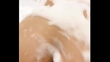 Nalguitas con jabón