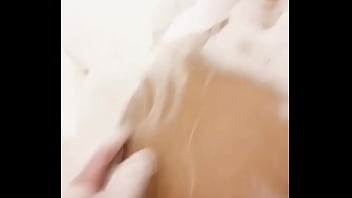 Nalguitas con jabón