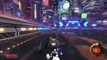 Gorda cachonda jugando videojuegos haciendo cosas cochinas