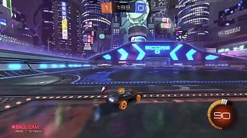 Gorda cachonda jugando videojuegos haciendo cosas cochinas