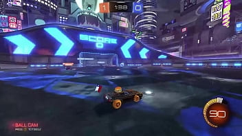 Gorda cachonda jugando videojuegos haciendo cosas cochinas