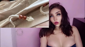 La tetona y gruesa hermanastra caliente