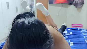 A maricielo le aburre ver tv