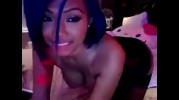 Sexy Asian Topless thumbnail