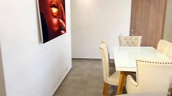 Milf y rubia colombiana de tetas redondas se folla la enorme verga de su empleado carla morelli y naty delgado cabalgan una polla