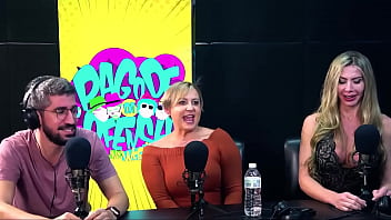 Flagrou dando para outro