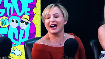 Flagrou dando para outro