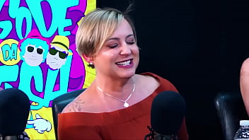 Flagrou dando para outro