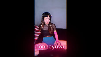 Bonneyuwu 15 35 Puta Medieval Jugando Sola Chiquita thumbnail