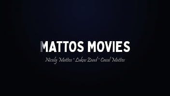 A foda metendo no cuzinho e na bucetinha da safada sem parar