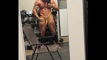 Bodybuilder Giant Cock Showing Off Hot thumbnail