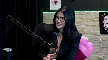 Nunca Transou Na Mesa De Sinuca O Cliente Gostava De Um Fio Terra Deu A Buceta No Avião E Chegou A Receber 23 Buquês De Flores Mas Leticia Braga Watch Sheer Red thumbnail