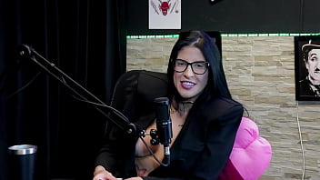 Nunca transou na mesa de sinuca o cliente gostava de um fio terra deu a buceta no avião e chegou a receber 23 buquês de flores mas leticia braga watch sheer red