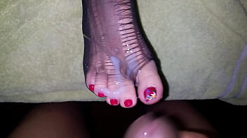 Hot foot cumshot