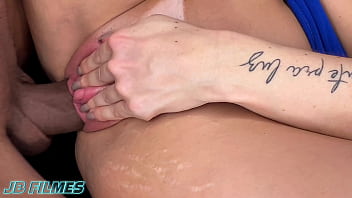 Dei o cú para meu entiado de pau grande