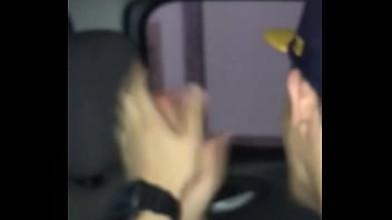 Homens Brancos Acordam O Amigo Na Porta Do Condominio No Edson Queiroz Fortaleza thumbnail