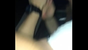 Homens brancos acordam o amigo na porta do condominio no edson queiroz fortaleza