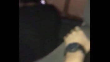 Homens brancos acordam o amigo na porta do condominio no edson queiroz fortaleza