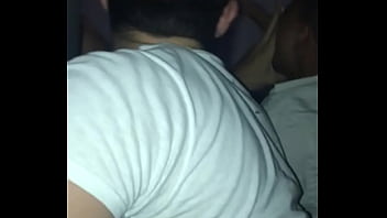 Homens Brancos Acordam O Amigo Na Porta Do Condominio No Edson Queiroz Fortaleza thumbnail