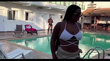 O marido levou a mulher para a pousada mais só queria trabalhar teve que ajuda ela a da uma relaxada