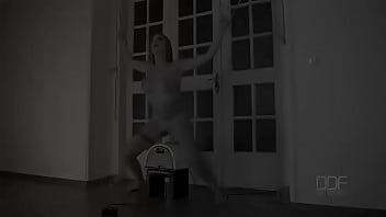 Fucked by a machine new face stuffs her pussy and asshole