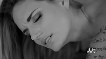 Fucked by a machine new face stuffs her pussy and asshole