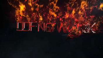 Fucked by a machine new face stuffs her pussy and asshole